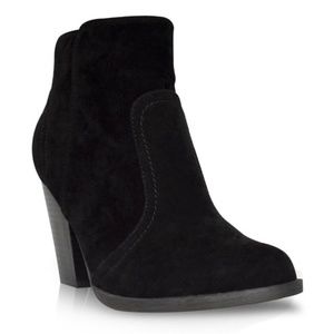 Breckelles Faux Suede Chunky Heel Bootie 8.5